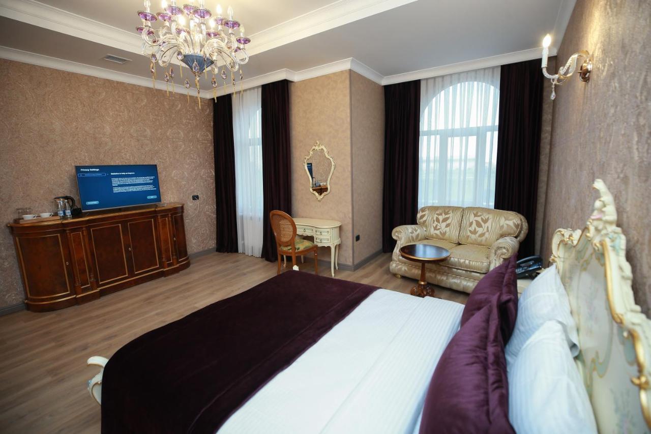 West Inn Hotel & Restaurant Nz Baky Esterno foto