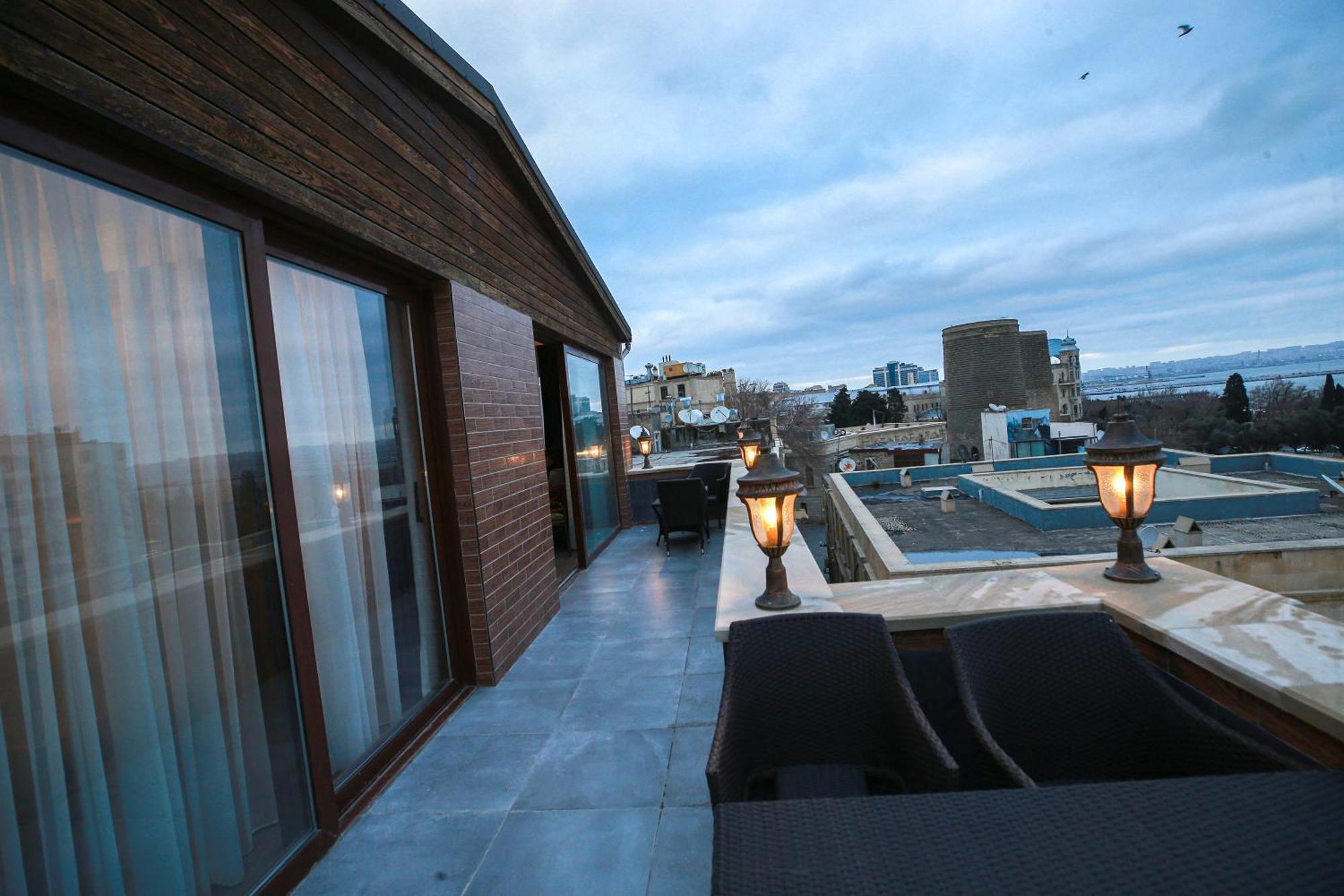 West Inn Hotel & Restaurant Nz Baky Esterno foto